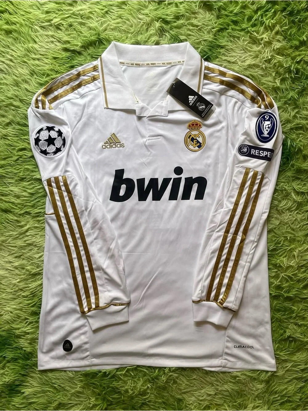 Real Madrid Cristiano Ronaldo retro soccer jersey men’s size L